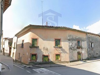 Casale in Vendita a Budoia, 78'000&euro;, 300 m²
