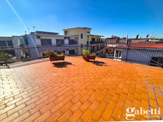 Trilocale in Vendita a Pomigliano d'Arco, 250'000&euro;, 105 m², con Box