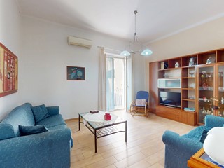 Quadrilocale in Vendita a Napoli, 255'000&euro;, 110 m²