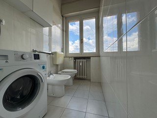 Appartamento in Affitto a Parma, 800€, 90 m²