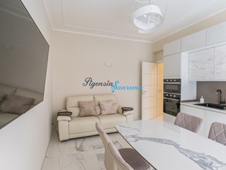 Trilocale in Vendita a Sanremo, 320'000&euro;, 67 m², arredato