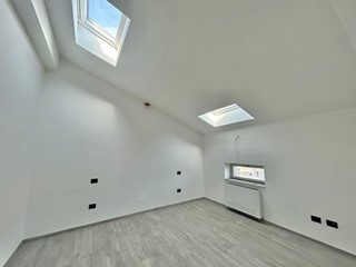 Bilocale in Vendita a Sarzana, 165'000€, 46 m²