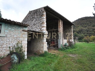 Casa Indipendente in Vendita a Verona, 1'000'000€, 1368 m²