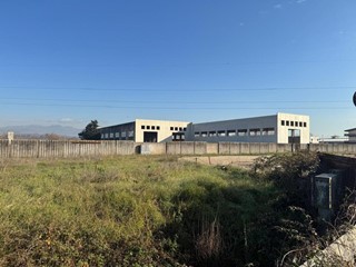 Capannone in Vendita a Ceccano, 1'750'000&euro;, 4265 m²