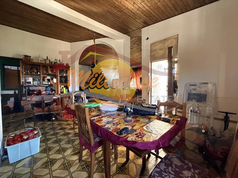 Villa in Vendita a Siracusa, zona Spinagallo - Cugni, 88'000&euro;, 144 m²