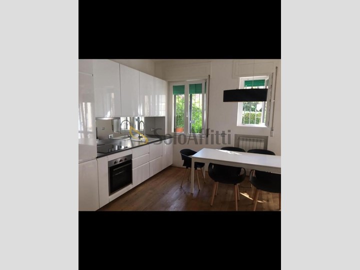 Quadrilocale in Affitto a Livorno, zona Calzabigi, Mameli, 1'400&euro;, 100 m², arredato