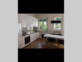 Quadrilocale in Affitto a Livorno, zona Calzabigi, Mameli, 1'400&euro;, 100 m², arredato