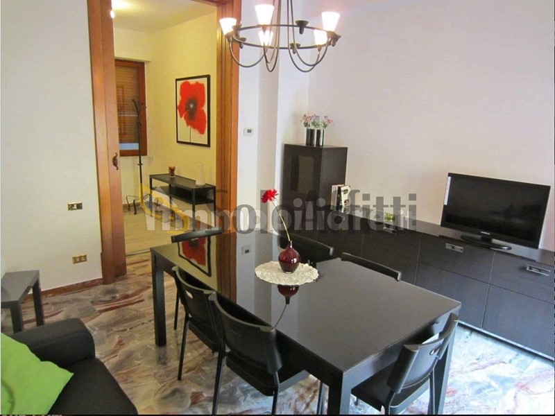 Quadrilocale in Affitto a San Benedetto del Tronto, 800€, 110 m², arredato