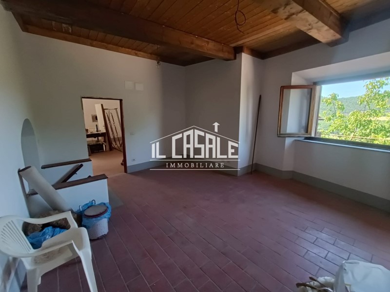 Rustico in Vendita a Rufina, zona Rufina, 180'000&euro;, 230 m²