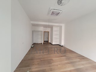 Attività commerciale in Vendita a Ventimiglia, zona Centro, 250'000&euro;, 90 m²