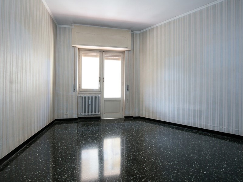 Appartamento in Vendita a Genova, 79'000&euro;, 122 m²