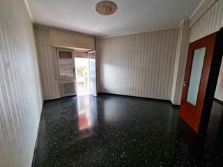 Appartamento in Vendita a Genova, 79'000&euro;, 122 m²