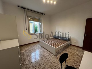Stanza in Affitto a Modena, 340&euro;, 90 m²