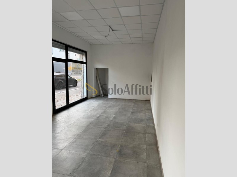 Capannone in Affitto a Modena, 900&euro;, 50 m²