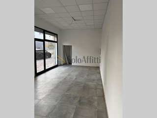 Capannone in Affitto a Modena, 900&euro;, 50 m²