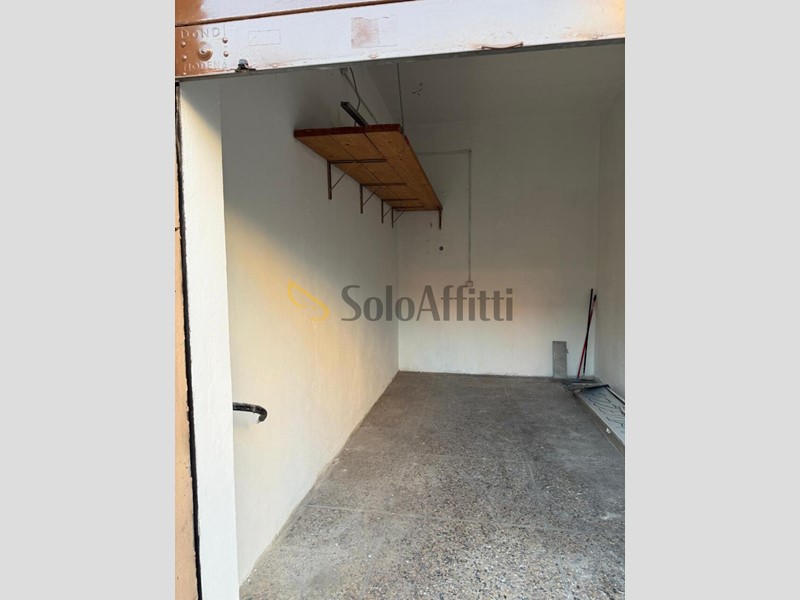 Box in Affitto a Modena, 150&euro;, 13 m²