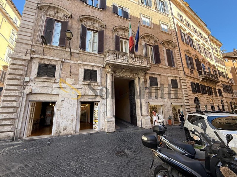 Trilocale in Affitto a Roma, zona Centro Storico, 3'500€, 95 m²