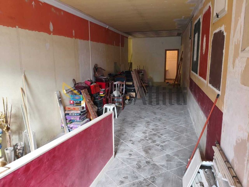 Capannone in Affitto a Roma, zona Balduina-Montemario-Sant'Onofrio-Trionfale-Camillu, 2'000€, 135 m²