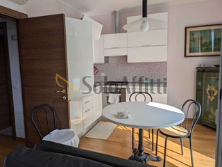 Trilocale in Affitto a Rimini, zona Marina Centro, 850€, 50 m²