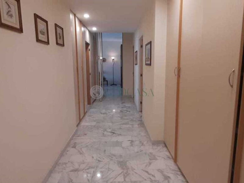 Appartamento in Affitto a La Spezia, zona Centro cittÃ, 1'450€, 165 m², arredato
