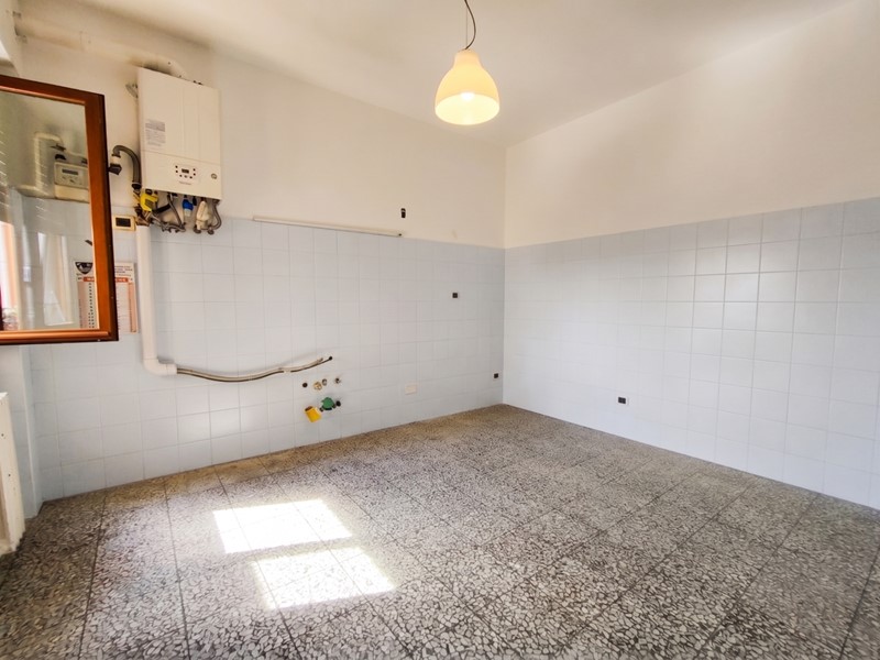 Quadrilocale in Vendita a Sarzana, 195'000&euro;, 100 m²