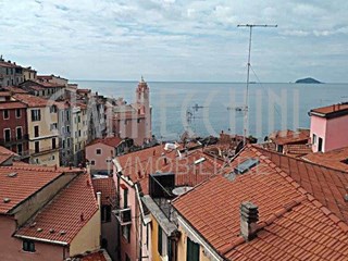 Trilocale in Vendita a Lerici, zona Tellaro, 470'000€, 89 m²