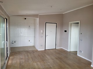 Attico in Vendita a Campi Bisenzio, zona San Lorenzo, 184'000&euro;, 45 m², con Box