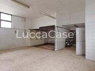 Laboratorio in Affitto a Lucca, zona Santa Maria a Colle, 600&euro;, 90 m²