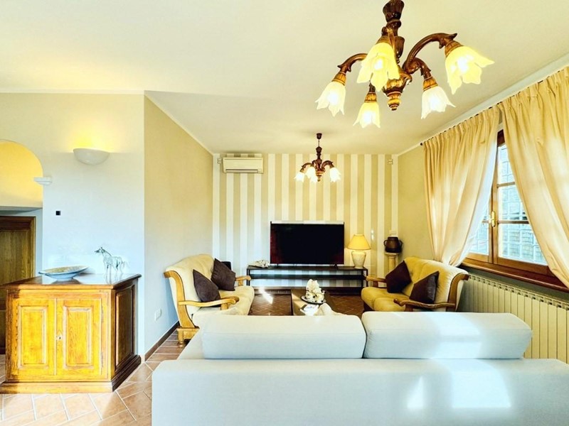 Casa Indipendente in Affitto a Pietrasanta, 33'000&euro;, 120 m², arredato