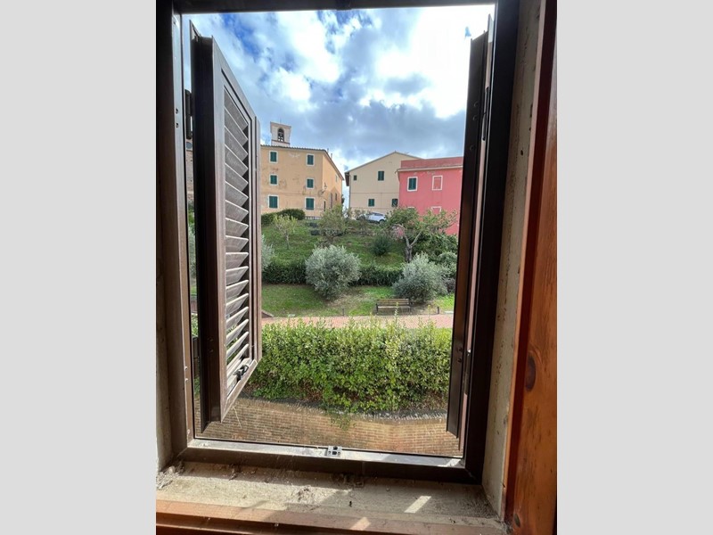 Trilocale in Vendita a Pontedera, zona Montecastello, 91'000&euro;, 130 m²