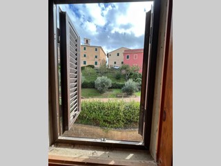 Trilocale in Vendita a Pontedera, zona Montecastello, 91'000&euro;, 130 m²