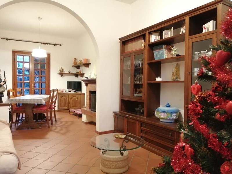 Casa Indipendente in Vendita a Cascina, zona San Lorenzo Alle Corti, 308'000&euro;, 100 m², con Box