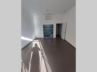 Immobile commerciale in Affitto a Palaia, zona Forcoli, 470€, 40 m²