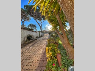 Villetta a schiera in Vendita a Livorno, zona Montenero, 520'000&euro;, 210 m²