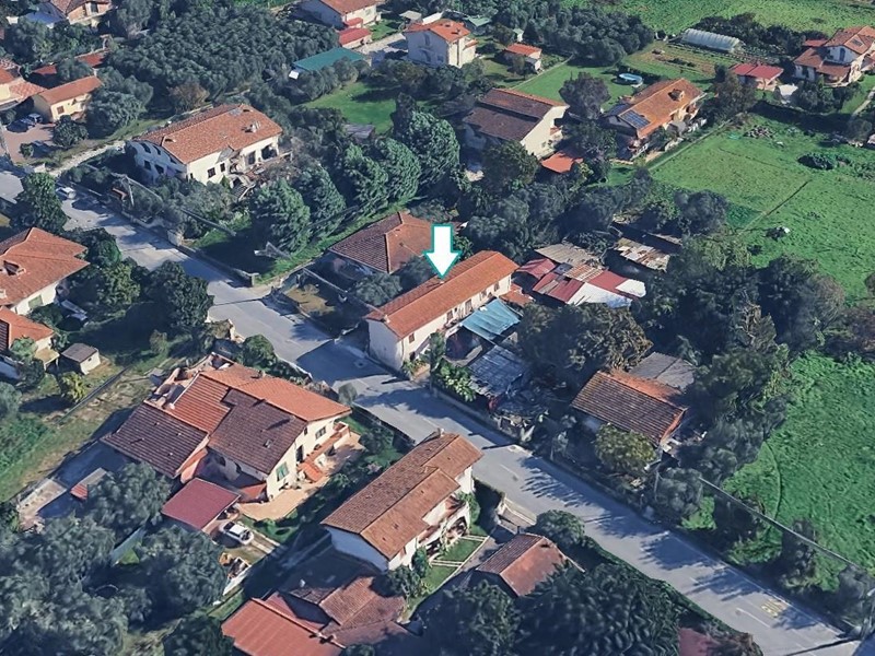 Appartamento in Vendita a Massa, 126'445€, 349 m²