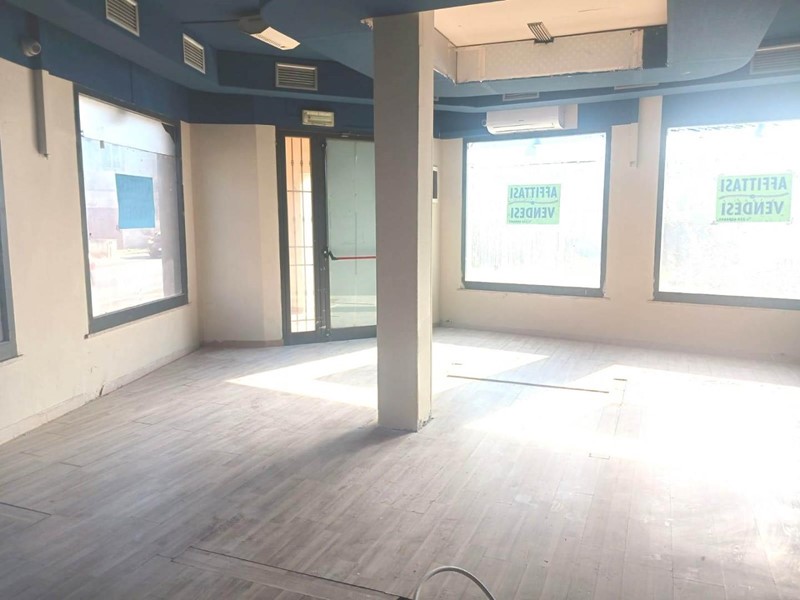 Immobile commerciale in Affitto a Vicopisano, 900&euro;, 110 m²