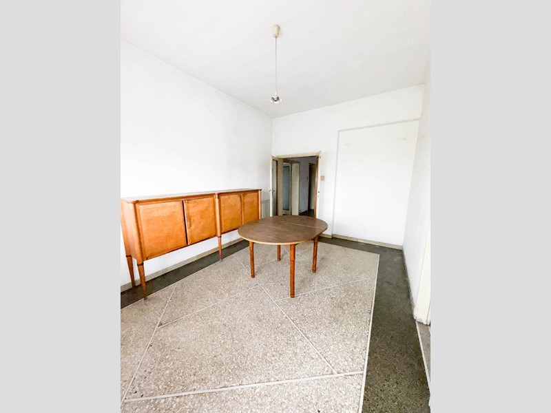 Appartamento in Vendita a Pisa, 220'000&euro;, 147 m²