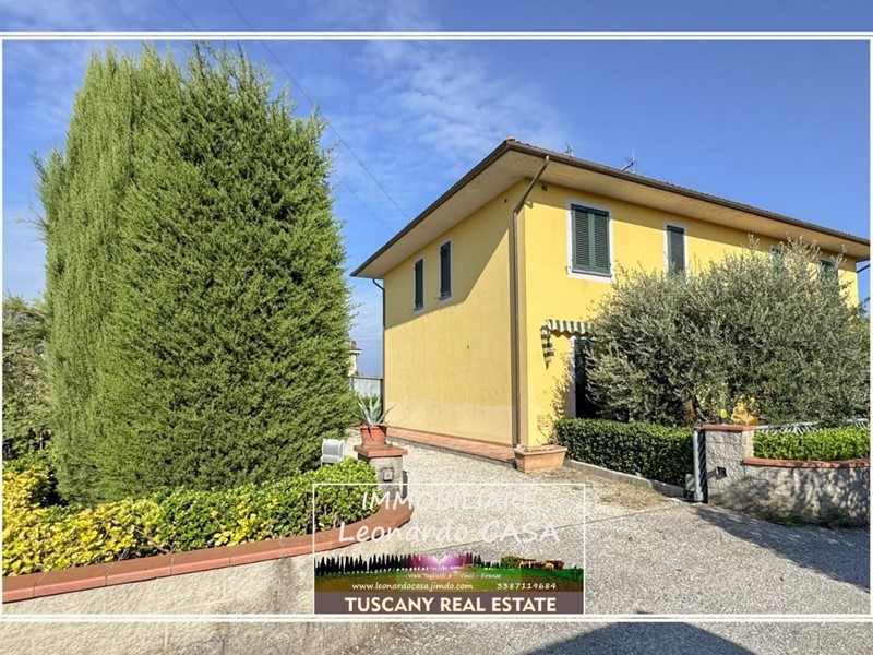 Villa bifamiliare in Vendita a Lamporecchio, 285'000€, 140 m²