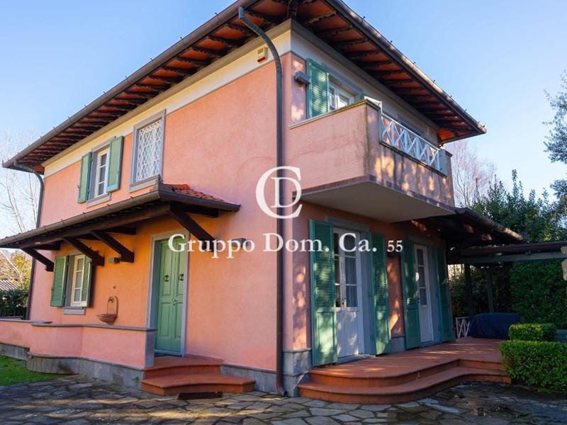 Villa in Vendita a Forte dei Marmi, 3'600'000&euro;, 210 m², arredato