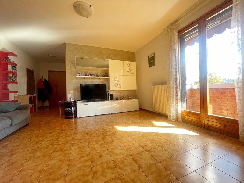 Quadrilocale in Vendita a Poggibonsi, 228'000€, 92 m², con Box