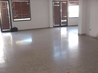 Immobile commerciale in Affitto a Cascina, 700&euro;, 98 m²