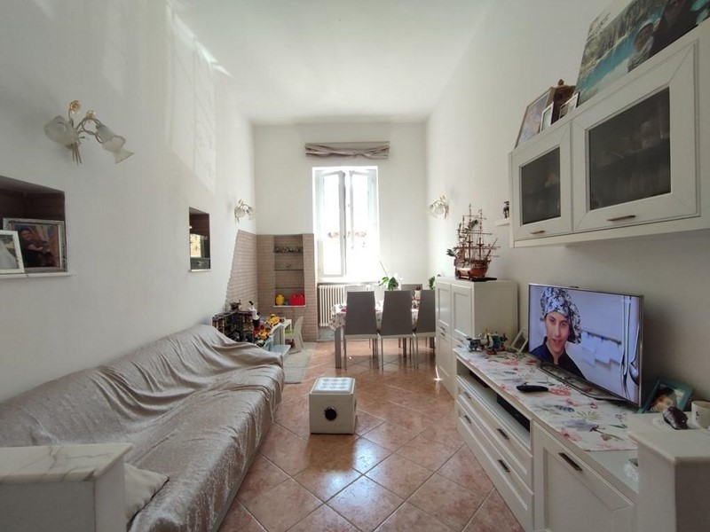Quadrilocale in Vendita a Carrara, 185'000&euro;, 94 m²