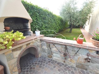 Villetta a schiera in Vendita a Capannori, 360'000&euro;, 160 m², con Box