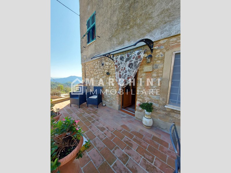 Casa Indipendente in Vendita a Pescaglia, zona Torcigliano Alto, 190'000&euro;, 220 m², arredato