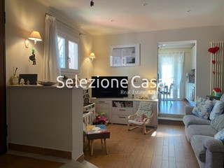 Casa Indipendente in Vendita a Santa Maria a Monte, 168'000&euro;, 117 m², con Box