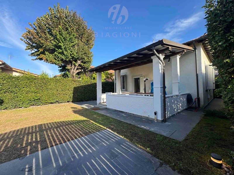 Casa Indipendente in Vendita a Pietrasanta, zona Tonfano, 900'000&euro;, 80 m², arredato