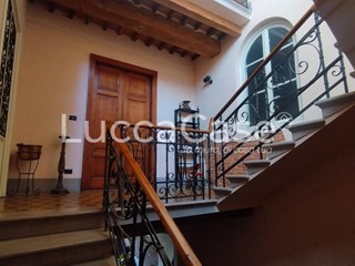 Appartamento in Vendita a Lucca, zona Ponte a Moriano, 120'000€, 120 m²