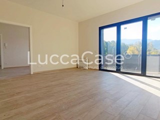 Ufficio in Affitto a Capannori, zona Coselli, 1'100&euro;, 90 m²