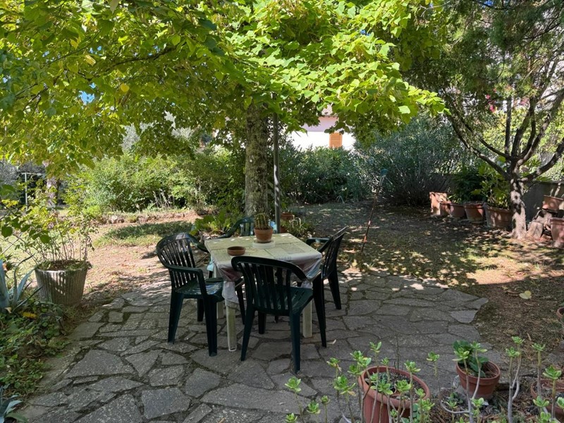 Casa Indipendente in Vendita a Monticiano, zona Iesa, 200'000€, 112 m², arredato