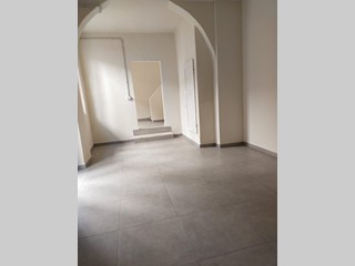 Immobile commerciale in Affitto a Poggio a Caiano, 1'200€, 100 m²